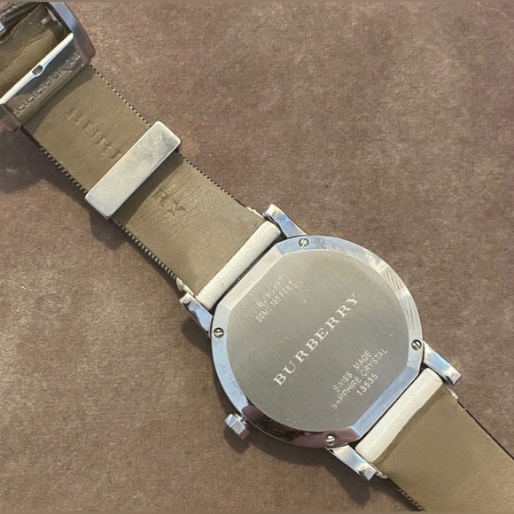 Burberry Cream Dial Silver Watch UNISEX Burberry 8000 unisex watch quartz Working item silver gold  main image 4
